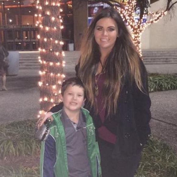 Meet your Posher, Jessica - Picture 1 of 1